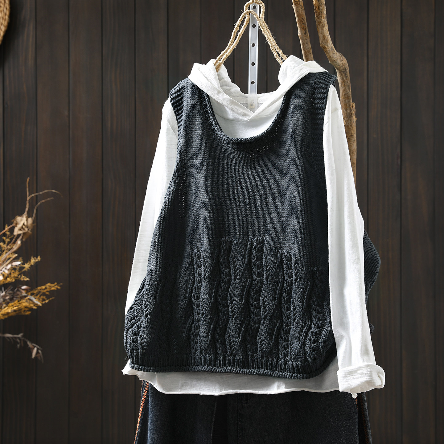 马甲女时髦洋气2025秋季新款棉线针织后背开叉设计感宽松叠穿背心