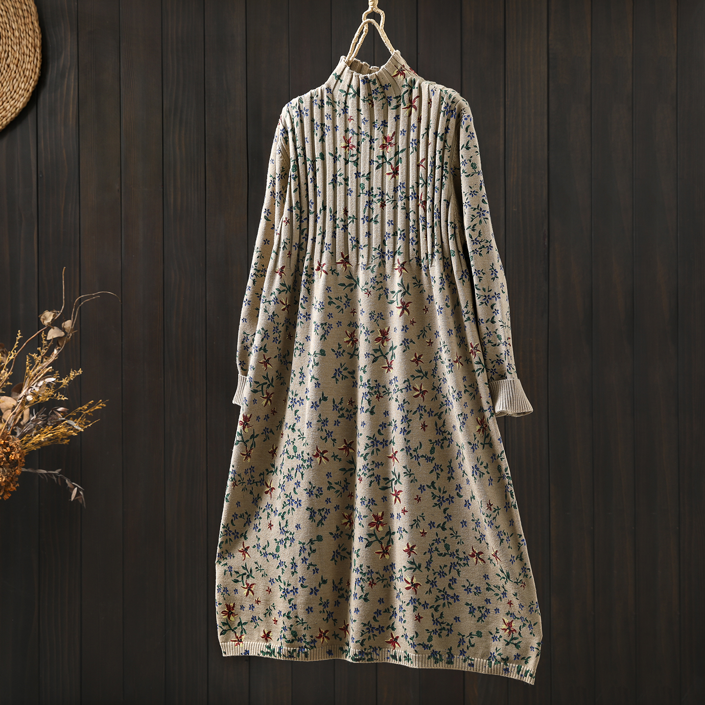 巨好看的冬装连衣裙半高领针织2025女新款爆款碎花轻熟气质打底裙