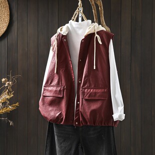 红色马甲女款2026新款春季pu皮可拆卸帽子宽松设计感潮流叠穿马夹