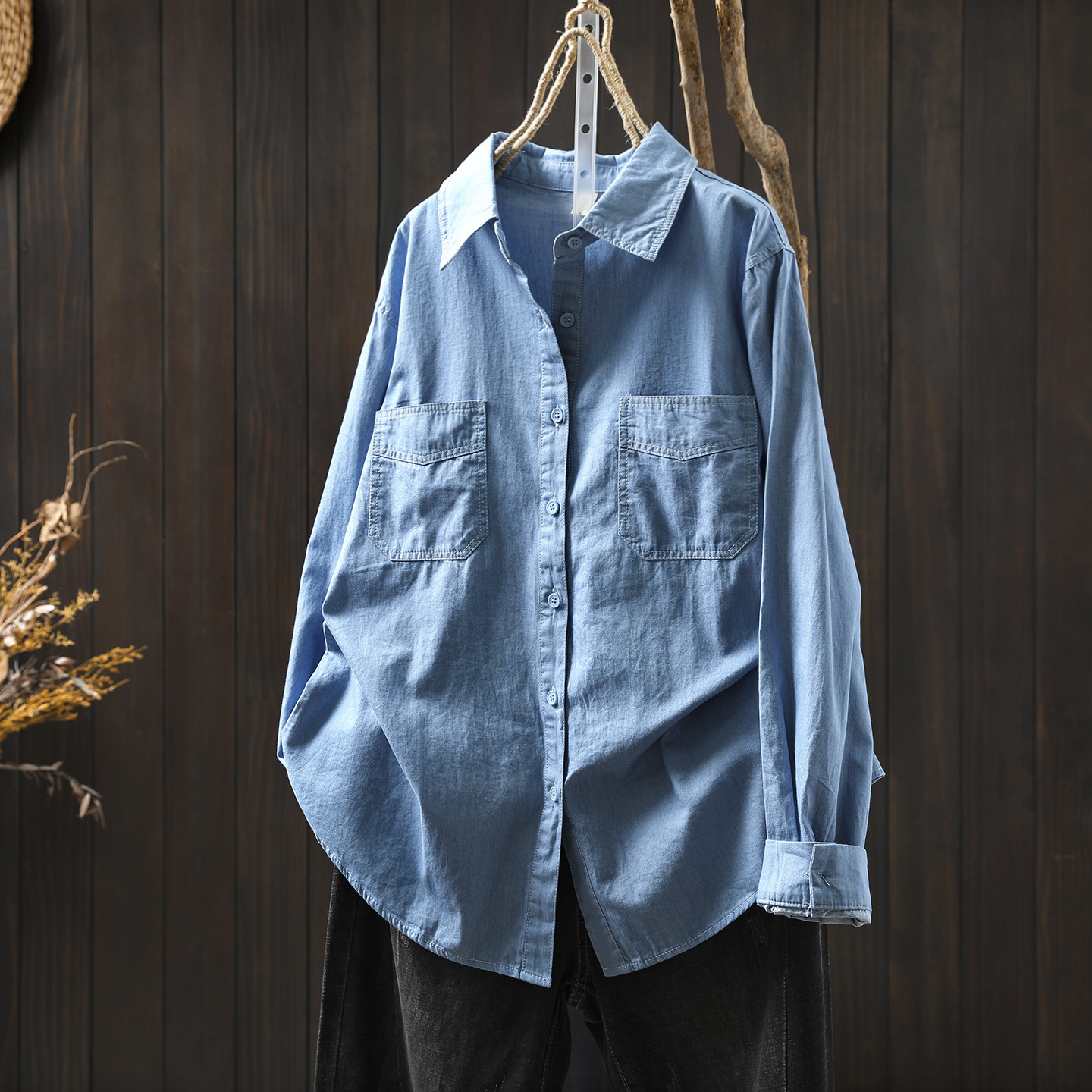 牛仔衬衫女2026秋季新款纯棉小众气质双口袋宽松时尚百搭衬衣上衣