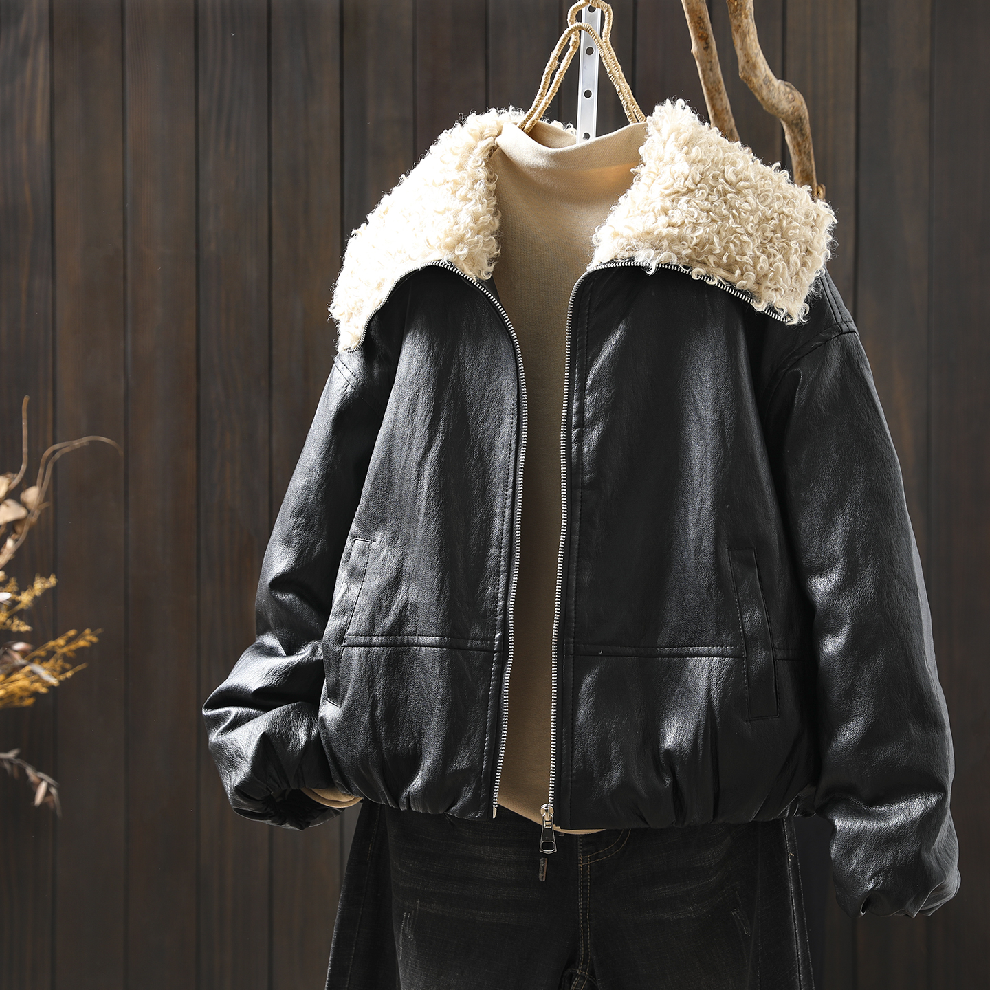 皮衣2025新款今年流行爆款女士秋冬小个子加绒巨好看洋气短款上衣