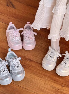 儿童运动鞋2026春季新款女童毛吃鱼时尚板鞋女孩防滑低帮休闲鞋