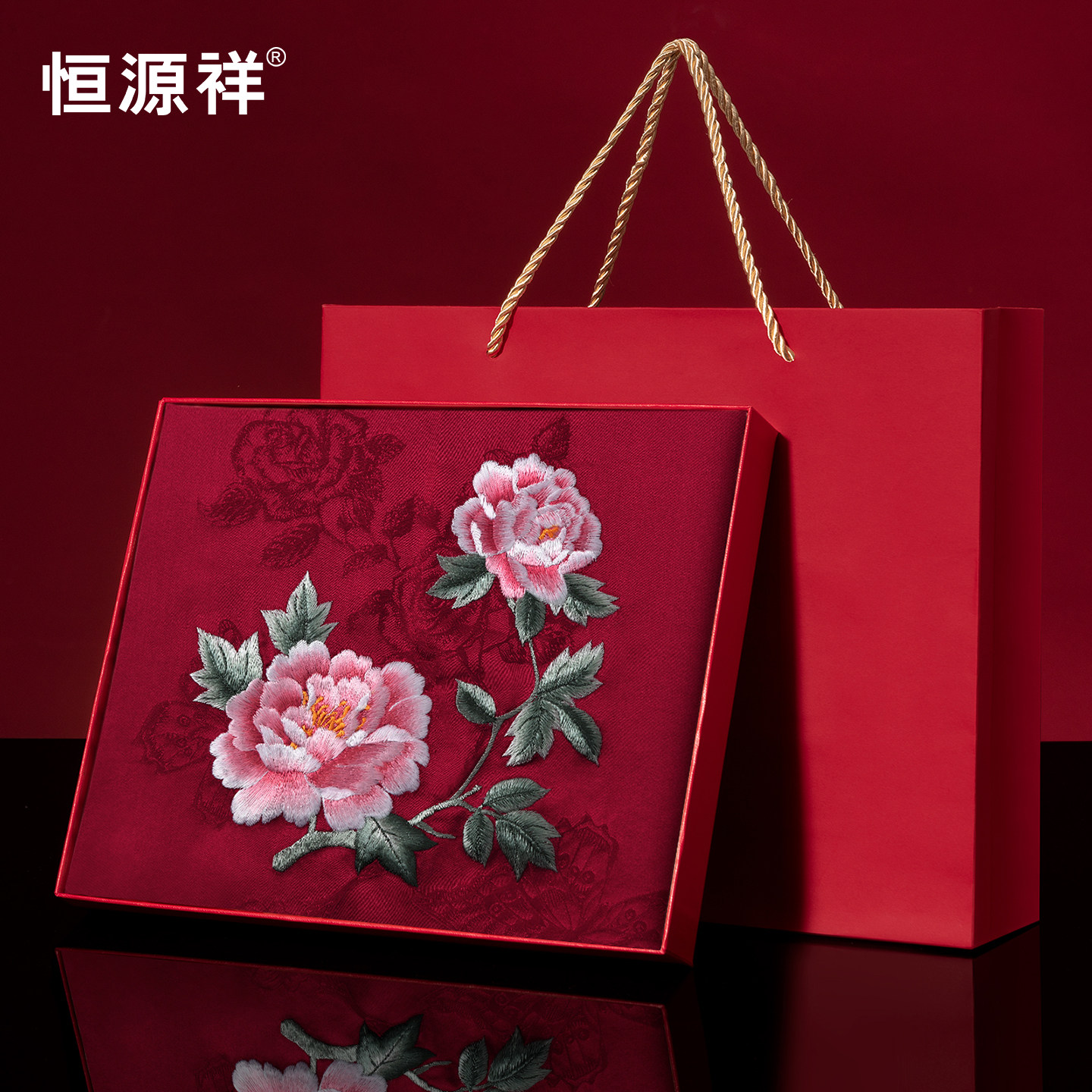 「金玉牡丹红」典雅国风暗纹提花缎面刺绣披肩丝巾送妈妈生日礼物