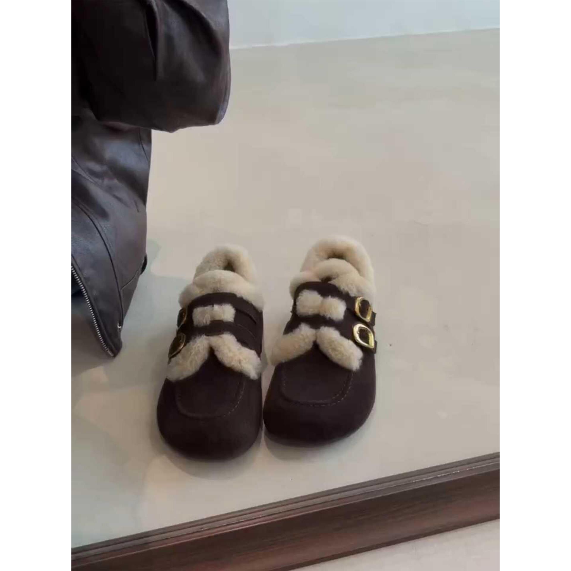 2025秋冬新款厚底简约百搭圆头勃肯鞋女一脚蹬复古舒适加绒棉鞋子