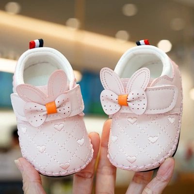 学步鞋春秋款初学者女宝宝鞋子防掉婴儿鞋子0-1岁软底防滑小公主