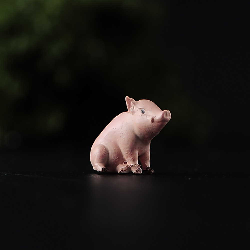 1/64 场景道具 粉色坐姿小猪微缩模型沙盘手办树脂小人偶微拍摆件