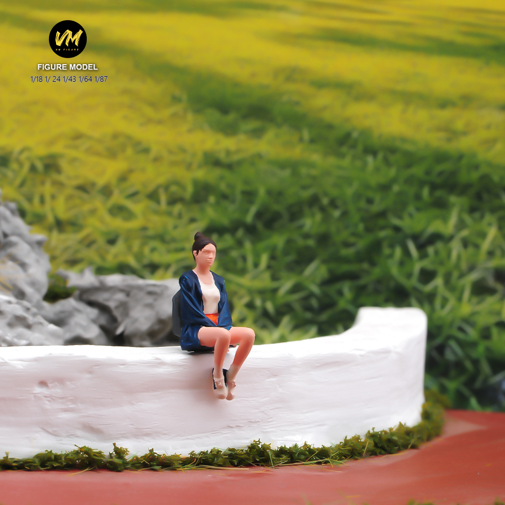 现货 1/64 坐姿女孩 微缩场景模型搭配手工涂装小人偶手办