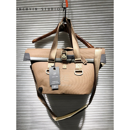 设计师风重工防水布旅行袋