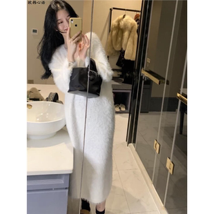 2025秋冬水貂绒宽松过膝毛衣裙女高级感慵懒中长款针织打底连衣裙
