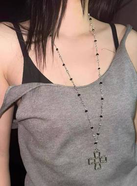 甜酷辣妹镂空十字架吊坠项链女小众高级感长款毛衣链嘻哈朋克配饰