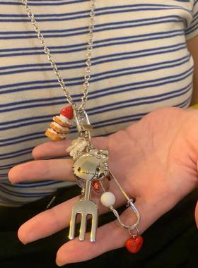 长款挂脖项链kitty刀叉蛋糕吊坠项链 毛衣链甜酷风配饰钥匙扣挂件