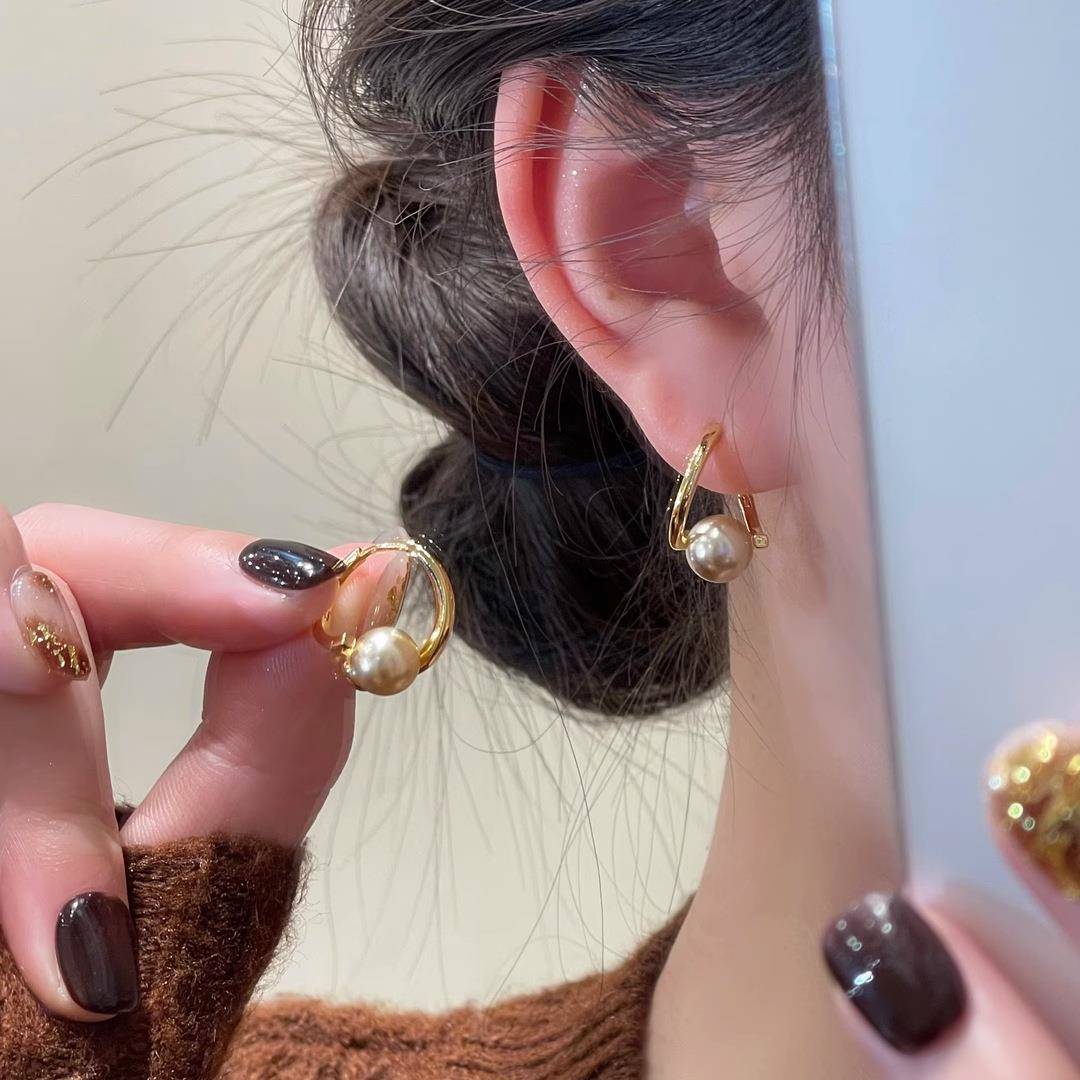 美拉德珍珠香槟金耳环女小众设计感S925银针耳圈2024新款耳扣耳饰
