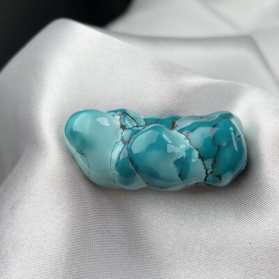 绿松石吊坠水波纹随形锁骨珠长34.7mm宽14.6厚14.5湖北原矿11.89g