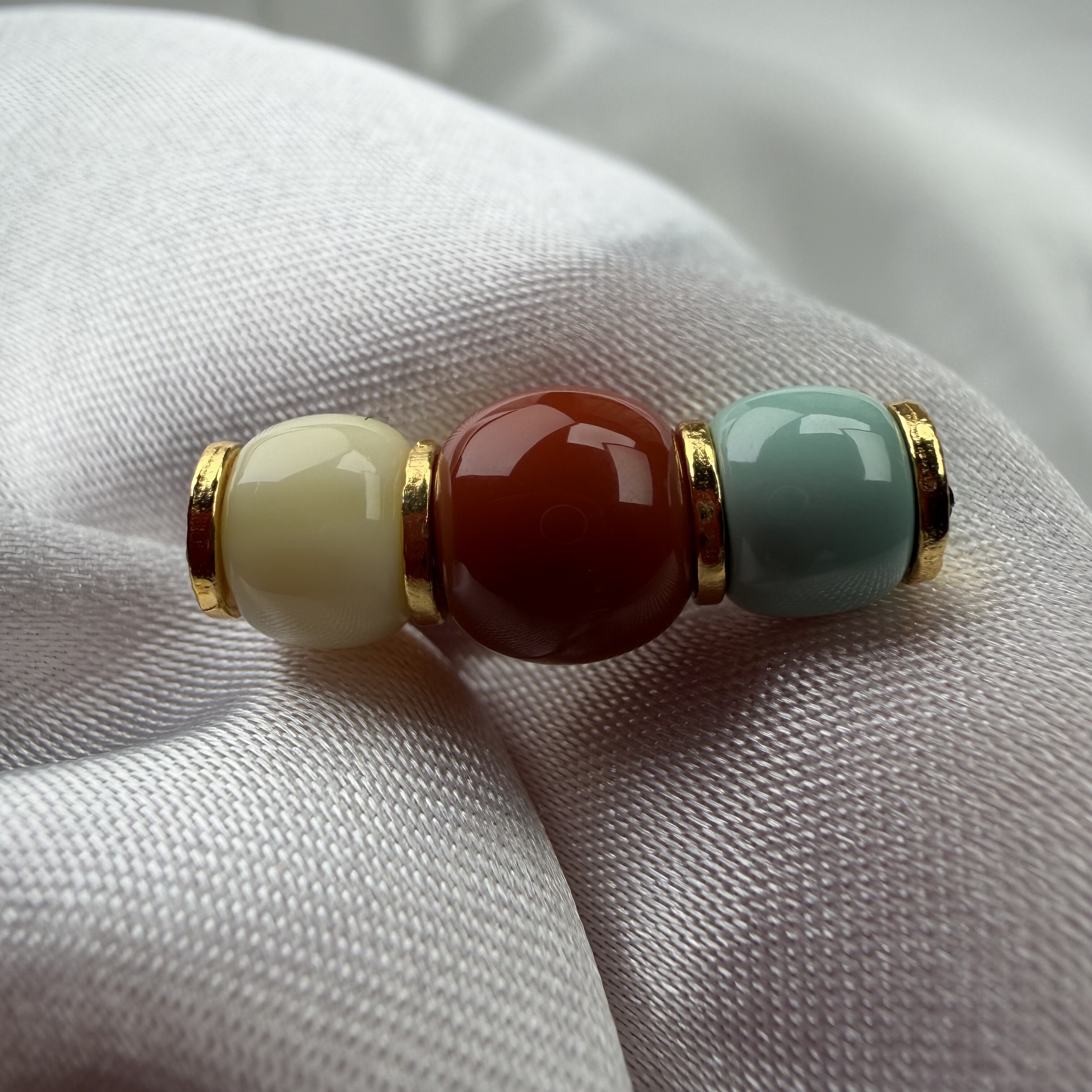 红绿灯6.1mm顶珠7.3原矿瓷釉级绿松石搭配南红蜜蜡925银镀金隔片