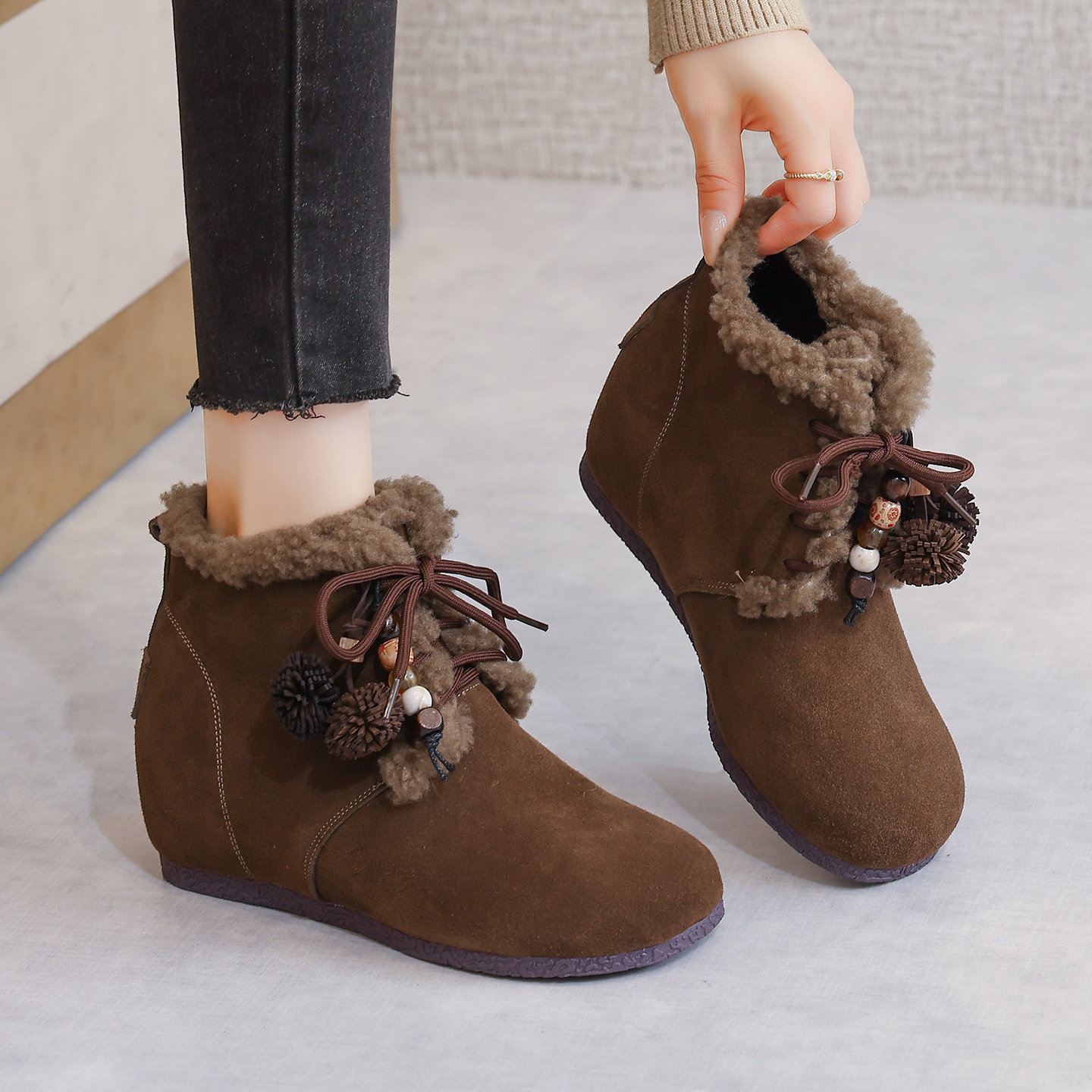 5cm内增高羊毛雪地靴女2025新款加绒棉鞋真皮复古毛毛勃肯短靴冬