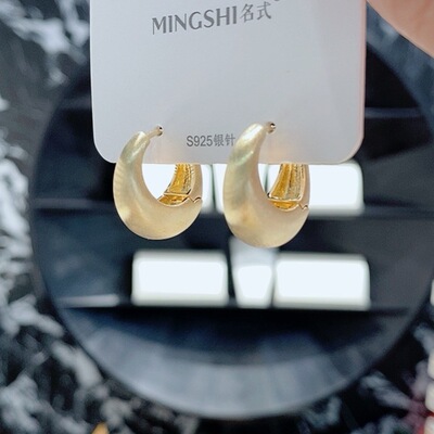 轻奢新款2.5厘米水滴拉丝耳扣