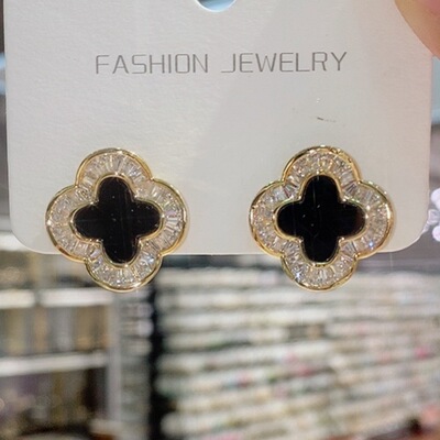 轻奢新款2厘米中号锆石四叶花