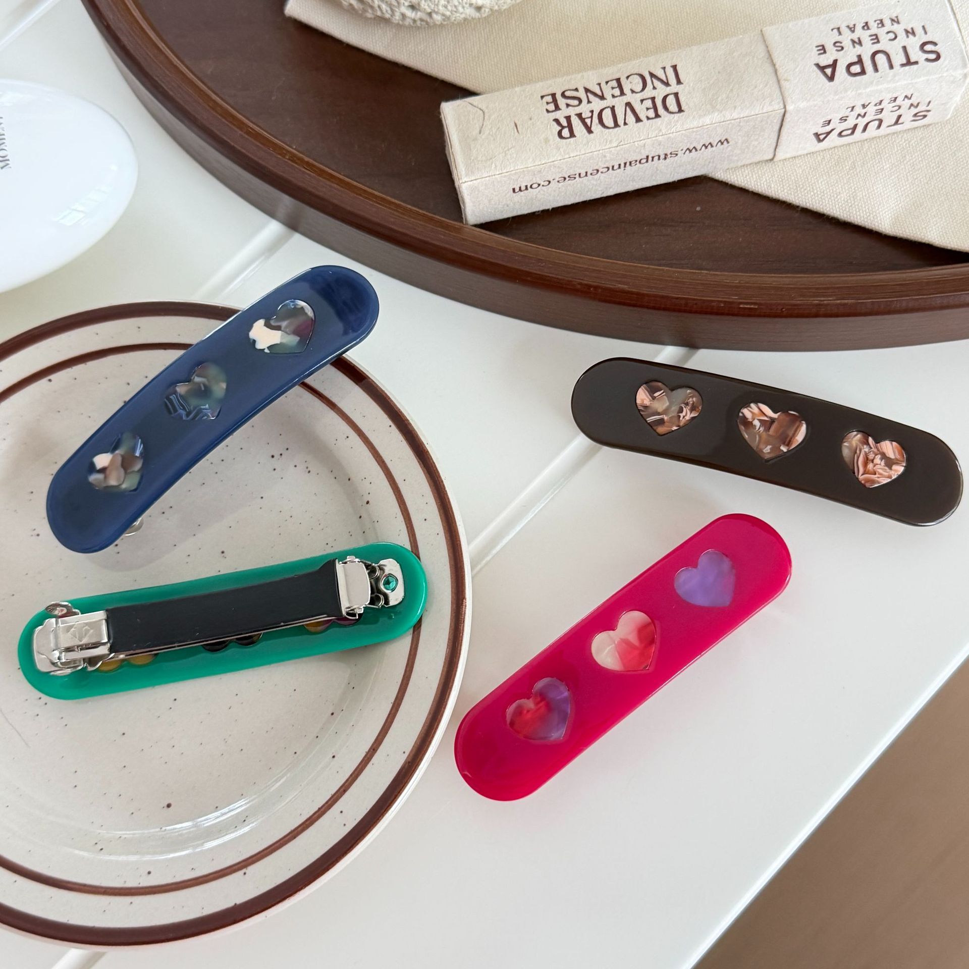 多巴胺彩色爱心醋酸发夹女小众清新侧边刘海夹复古撞色温柔弹簧夹