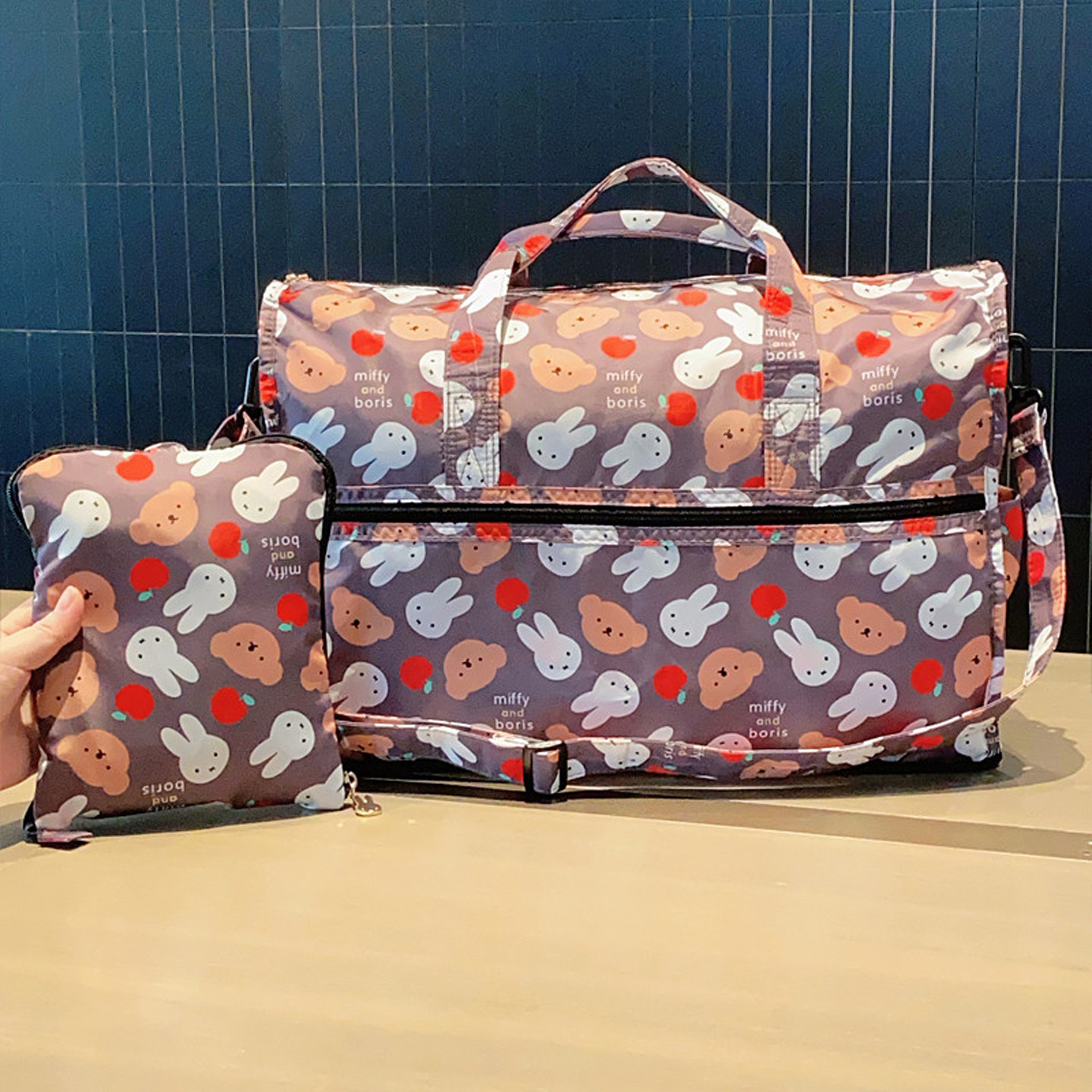 日系米飞兔可爱印花手提斜挎包旅行包卡通可折叠行李袋衣物整理袋