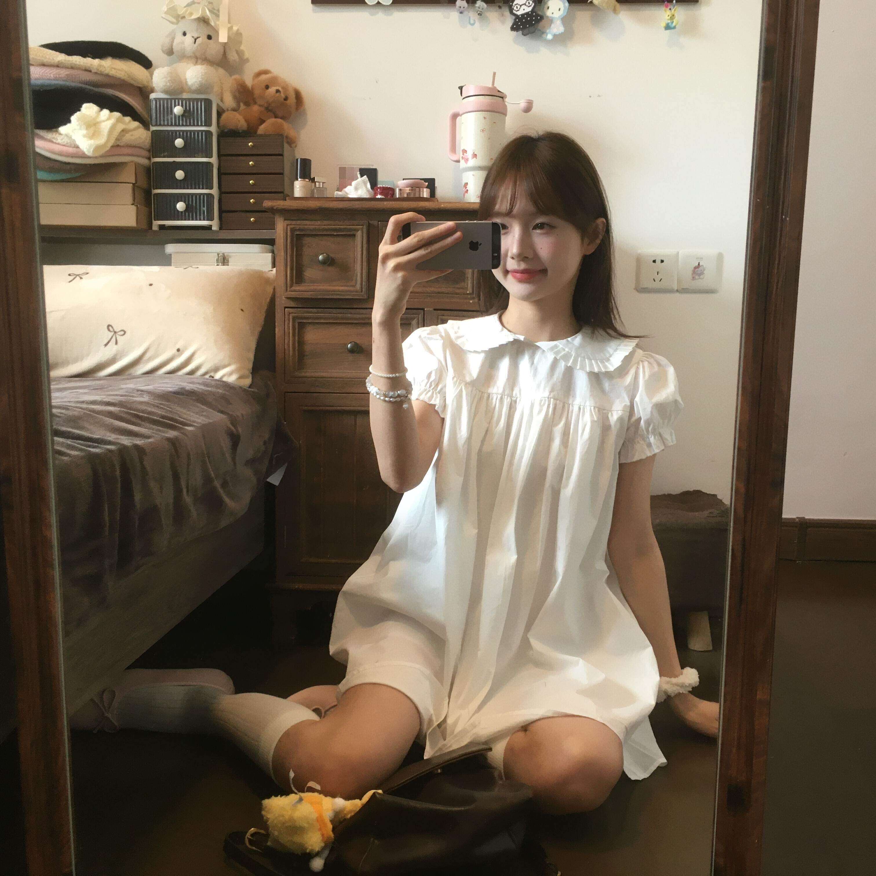 甜美法式娃娃领短款小白