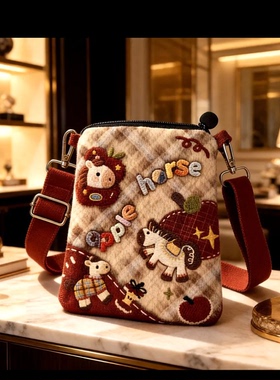 小马新年礼物斜挎手机包本命年文创女小巧伴手红色手机包