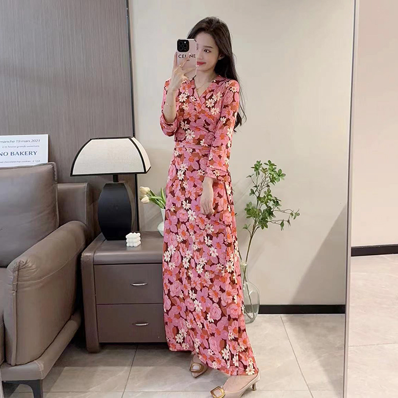 度假性感气质长款连衣裙夏季一片式裹身裙女粉红碎花长裙修身显瘦