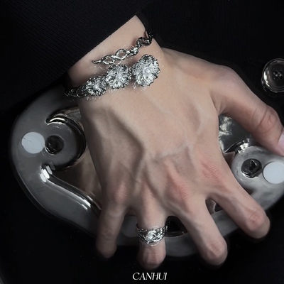 小众设计花朵藤蔓手镯开口可调节