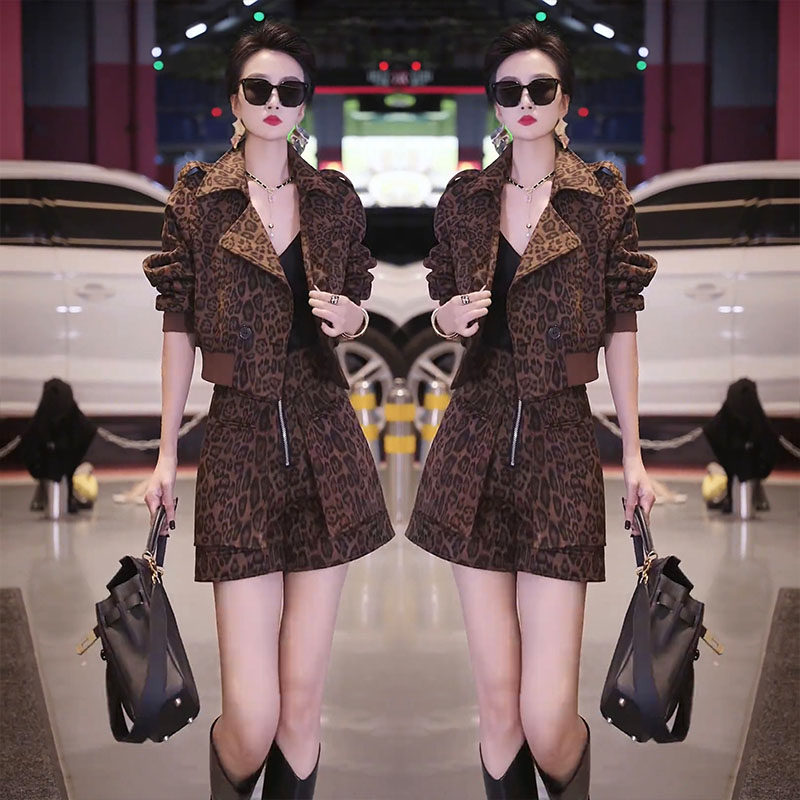 秋冬网红轻奢风气质时尚豹纹设计复古高级减龄洋气西装领外套短裤,女装/女士精品,时尚套装,淘宝优惠券,粉丝福利购,淘宝优惠卷