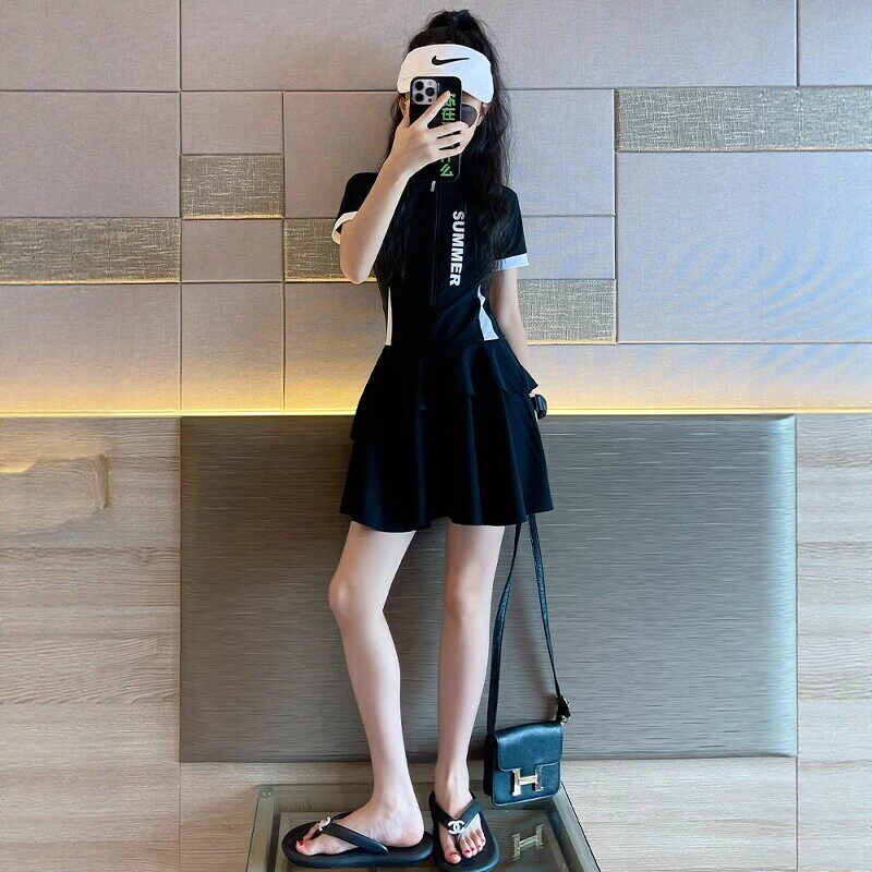 法国BADNUT女童泳衣夏季2025新款儿童短袖泳装大童连体游泳裙