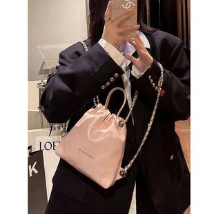 新款出去玩菱格年大容量设计感背包小型链条春游2023小众双肩包小