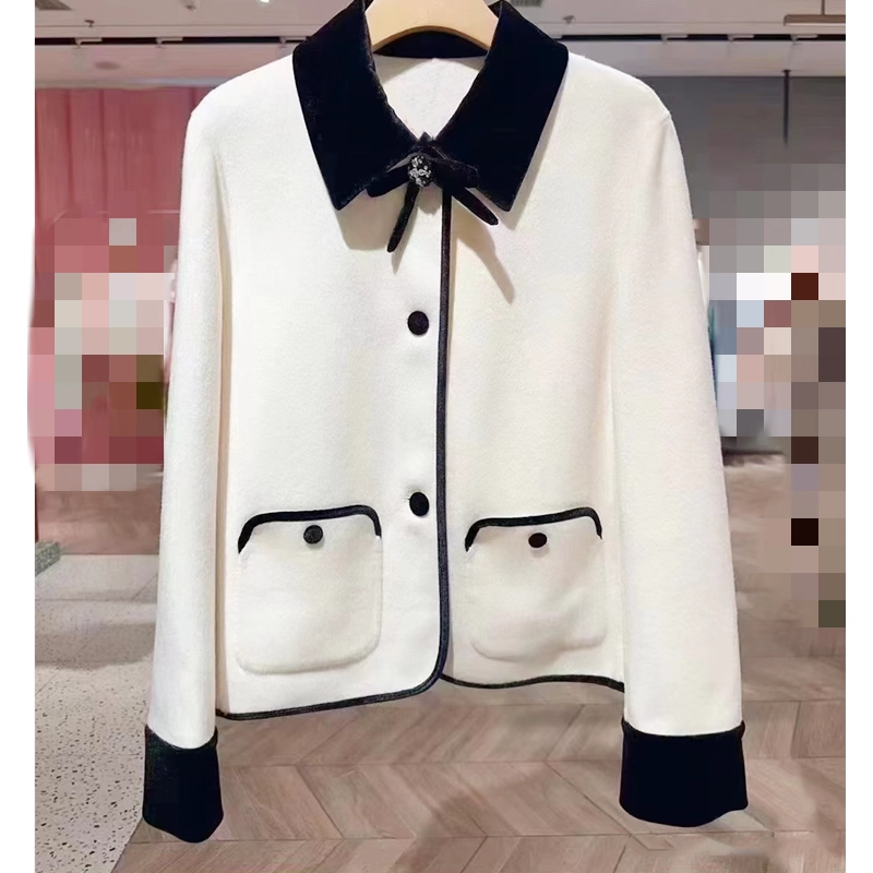 可可2025年时尚百搭撞色短外套