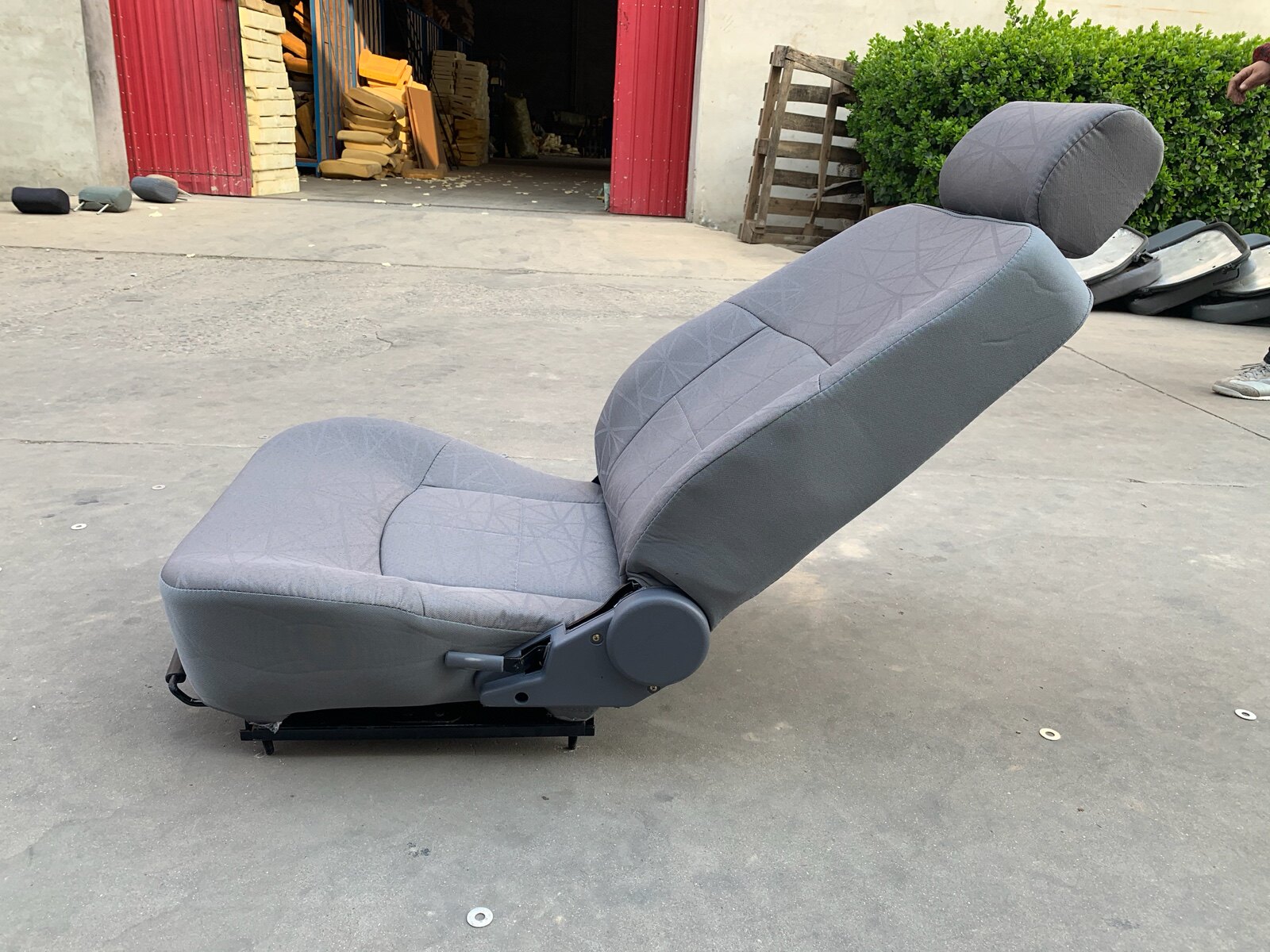 SUITABLE FOR JINBEI HIACE FRONT SEATS JINBEI FOTON SCENIC EXPRESS JINLONG ZHONGSHUN MAIN DRIVERS SEAT ASSEMBLY