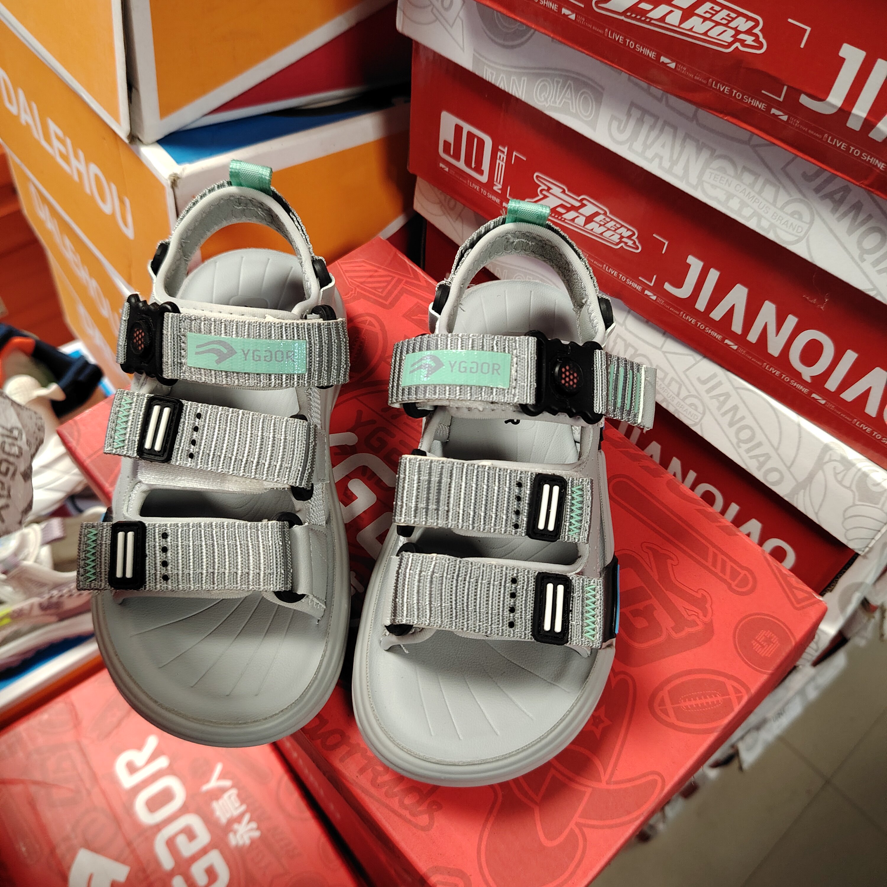永o高o人品牌凉鞋捡漏32-37码主播自留