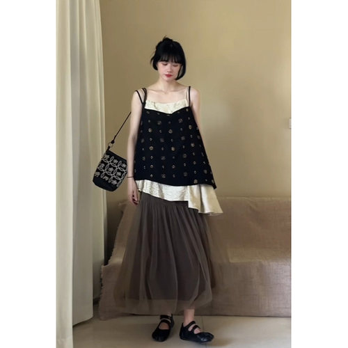 MARIE.COCO法式假两件不规则下摆吊带背心上衣高腰A字半身裙套装