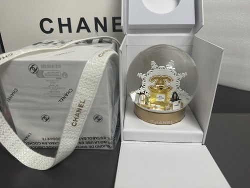 23/24新款香奈儿雪花水晶球圣诞礼品 平安夜 生日七夕情人节礼物