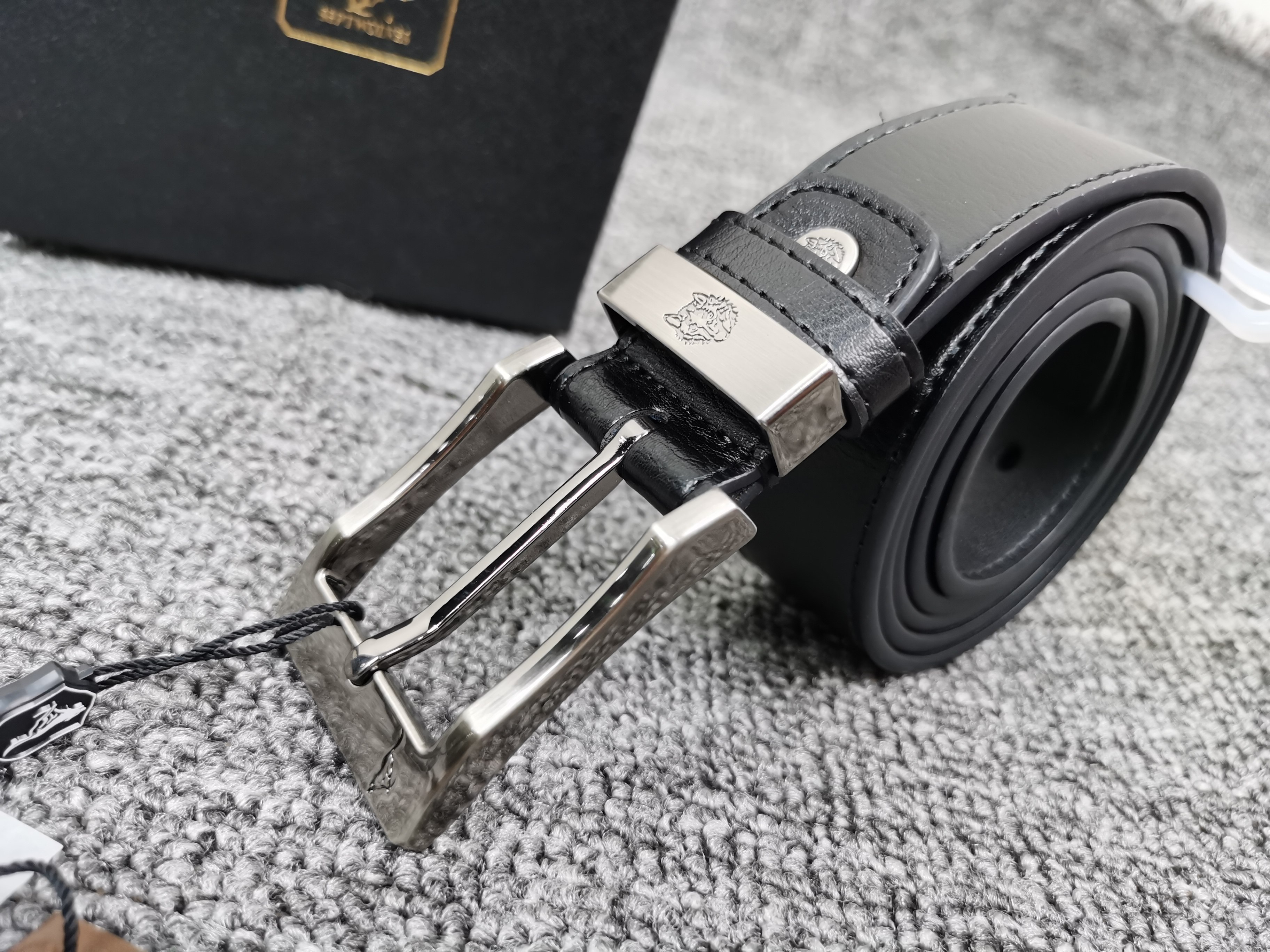 狼牌男士真皮腰带高针扣皮带