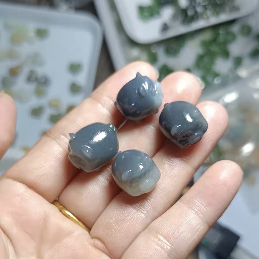 天然新疆和田玉生肖猪通孔金猪发财猪手串diy手机挂礼物送女朋友
