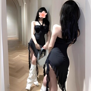 一字肩性感露背挂脖不规则纯色连衣裙女潮流多巴胺超仙甜辣妹短裙
