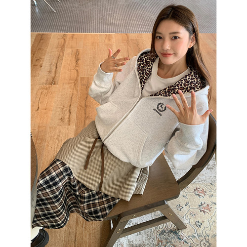 LKOD新款豹纹连帽卫衣