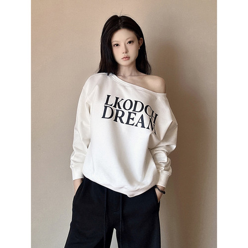 LKOD斜肩字母印花长袖卫衣