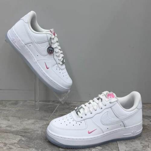 NIKE Air Force 1耐克空军一号AF1幻彩挂饰低帮女板鞋IV4453-100
