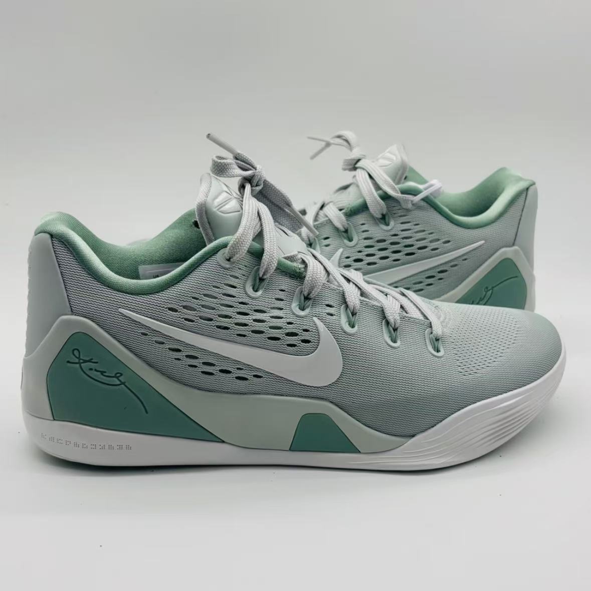 Nike Kobe 9 耐克科比 9 实战训练抗扭舒适运动篮球鞋IH1401-003