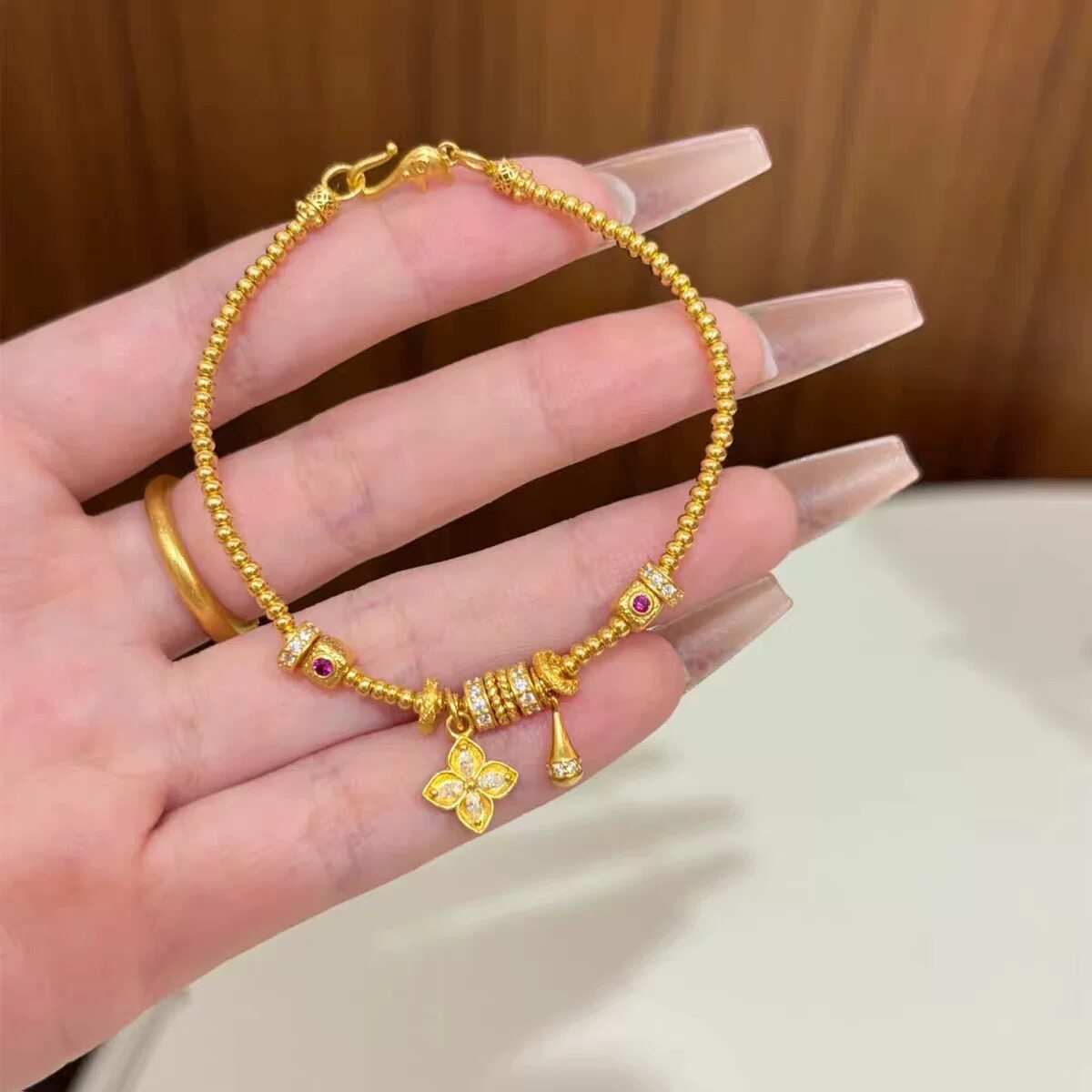 金色同款古法沙金四叶草水滴珠珠手链女款小众轻奢时尚设计感手饰