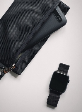 斜挎包男潮牌单肩包蹦迪包酷包ins潮小包胸包女包潮包轻便手机包