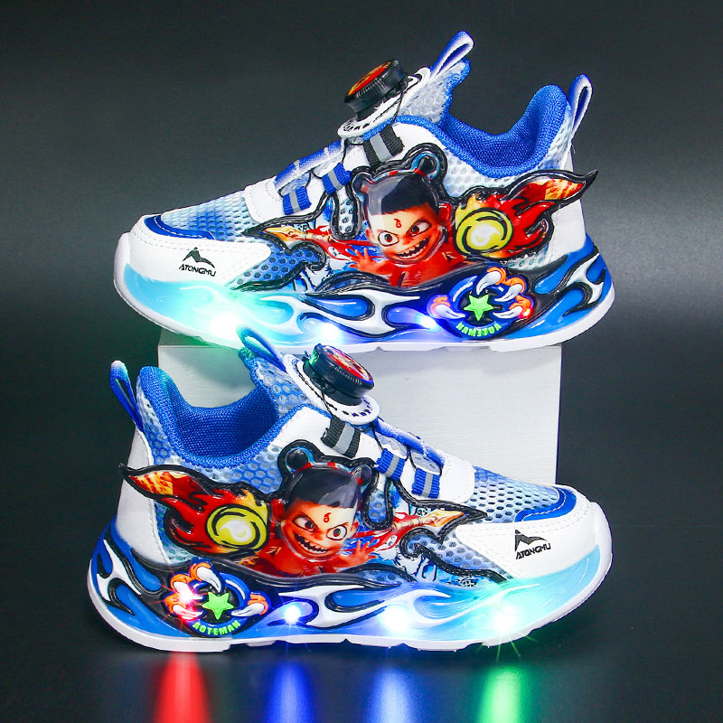 发光哪吒网鞋子男童运动鞋透气网面亮灯男孩中大童男宝儿童单网鞋