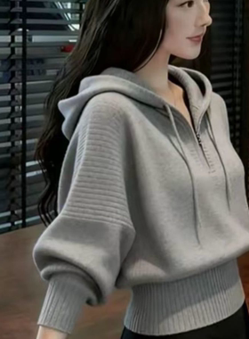 慵懒松弛感毛线衣灰色连帽短款针织衫2025年冬季新款加厚上衣女装