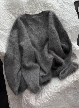 高级灰色山羊绒拉毛V领毛衣女秋冬季老钱风休闲软糯针织衫上衣