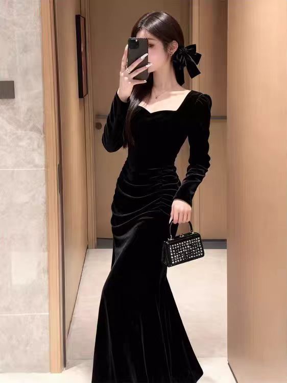 法式长袖赫本风黑色丝绒连衣裙女连衣裙