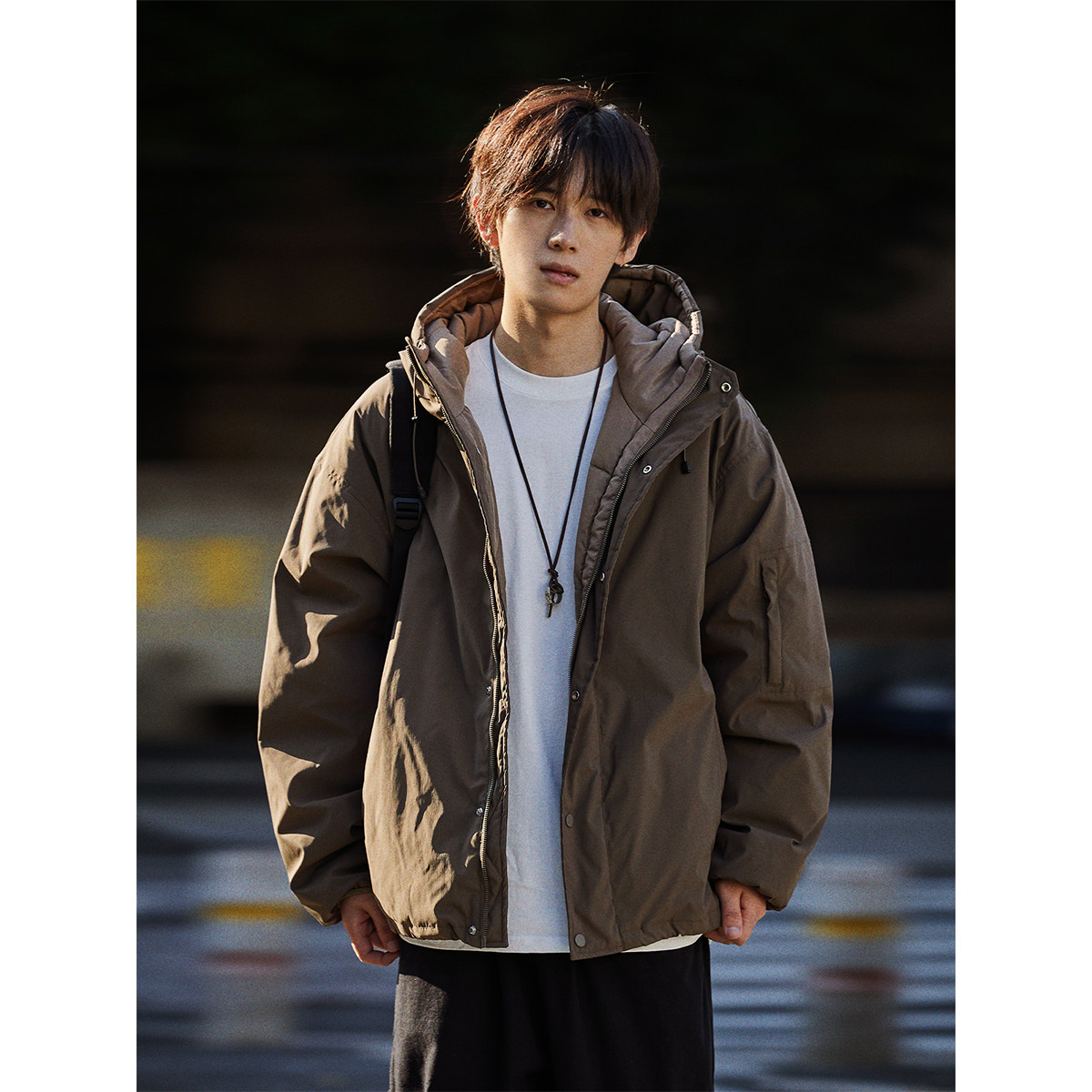 男士羽绒服冬季新款纯色连帽