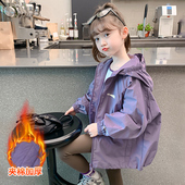 小女孩运动连帽上衣潮 洋气儿童秋冬款 女童冲锋衣外套秋装 2025新款